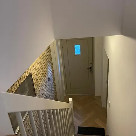Loft Apartment *
